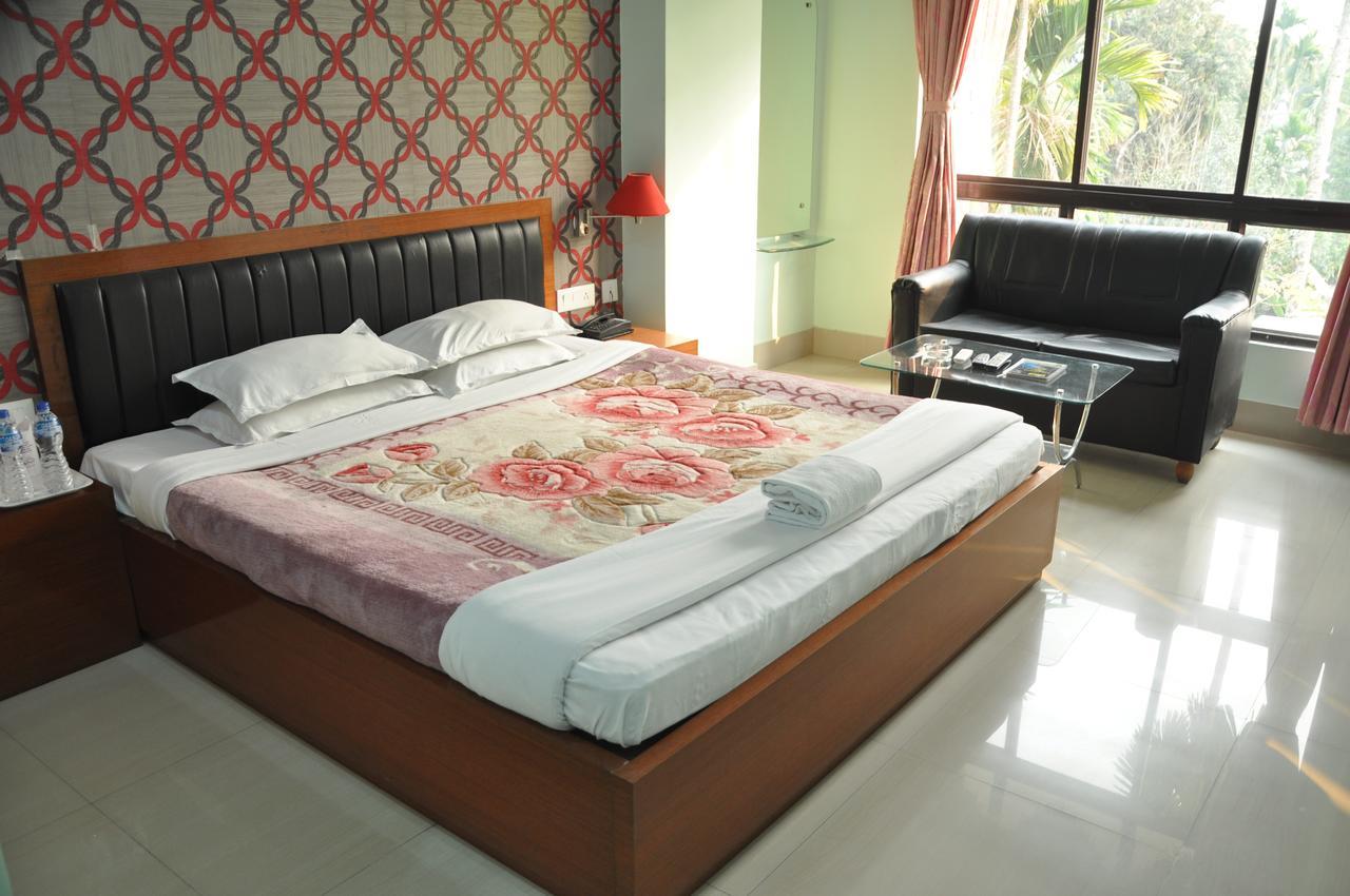 Hotel Dooars Mountain Alipur Duar エクステリア 写真